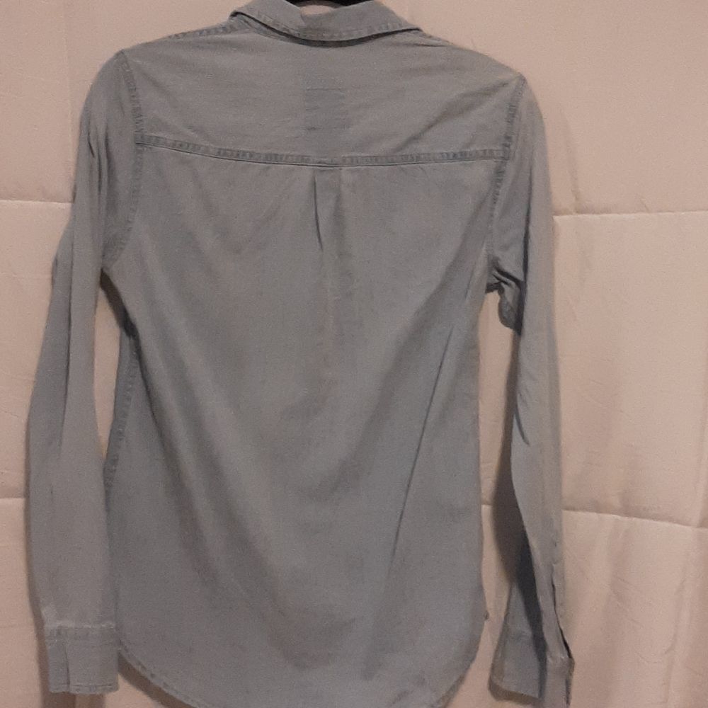 HOLLISTER DENIM SHIRT - Picture 7 of 7